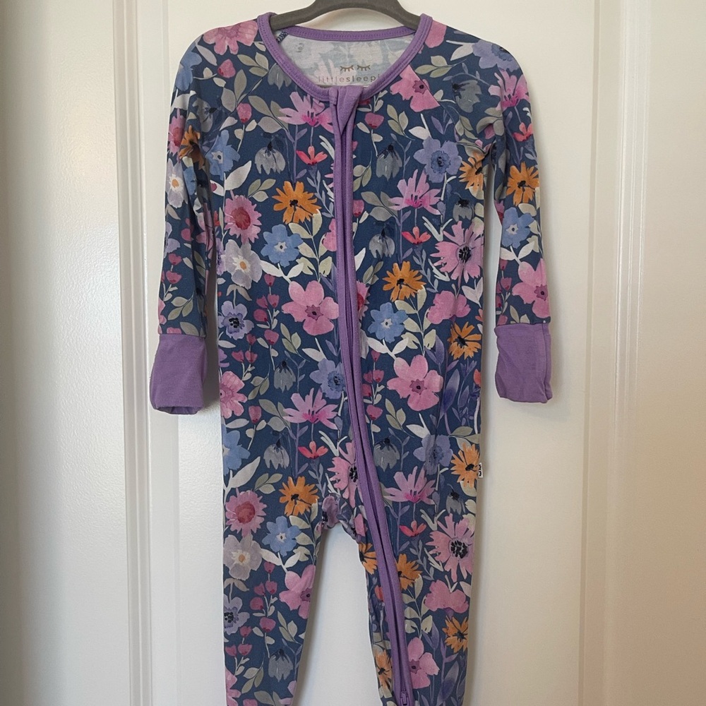 Dusk blooms zippy